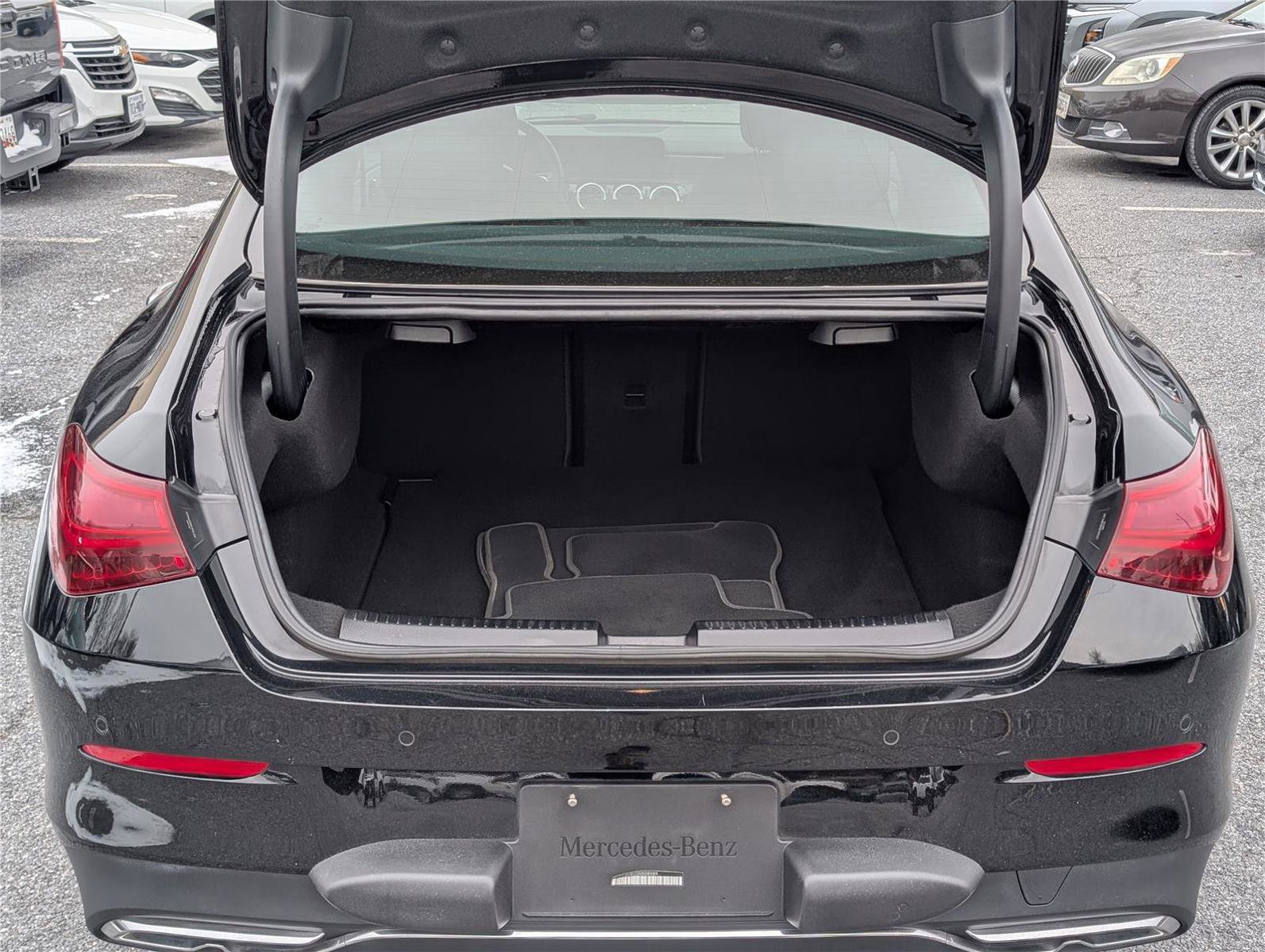 Used 2025 Mercedes-Benz CLA 250 4MATIC image 13