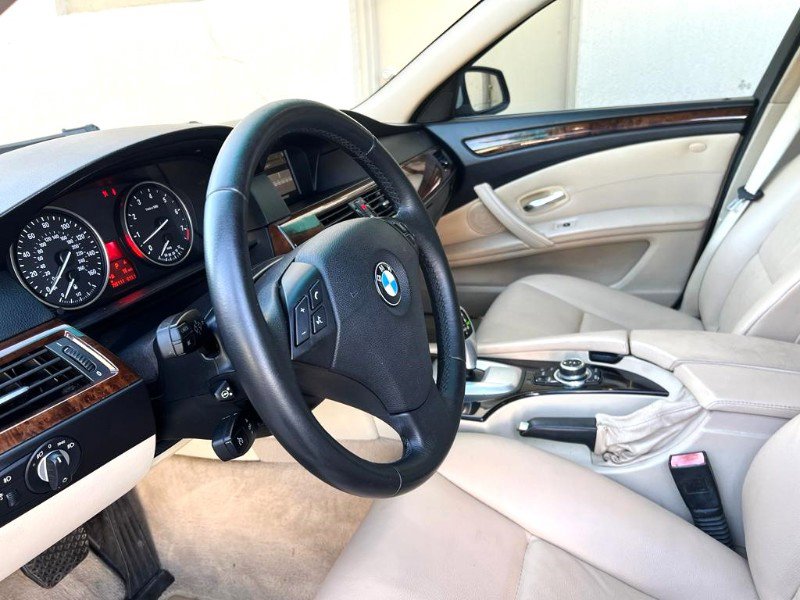Used 2010 BMW 528i 4dr Sdn 528i RWD image 23
