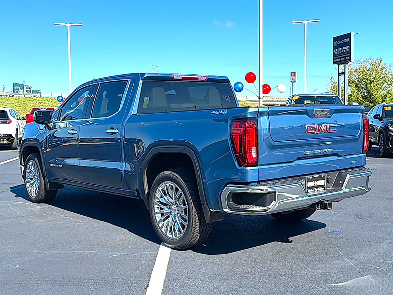 Used 2024 GMC Sierra 1500 SLT AWD/4WD image 6