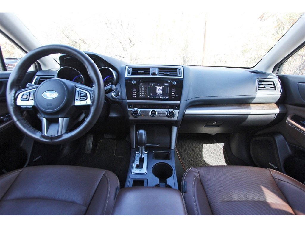 Used 2017 Subaru Outback 3.6R Touring w/ Popular Package #5A image 8