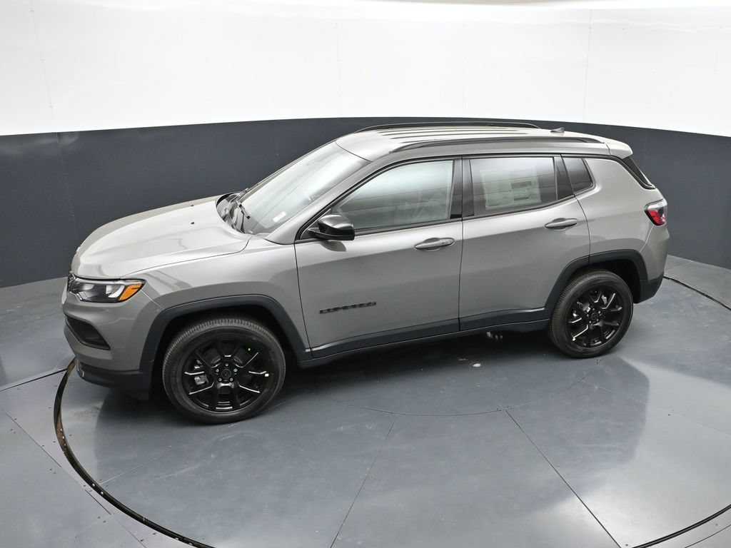 New 2026 Jeep Compass Latitude AWD/4WD image 34
