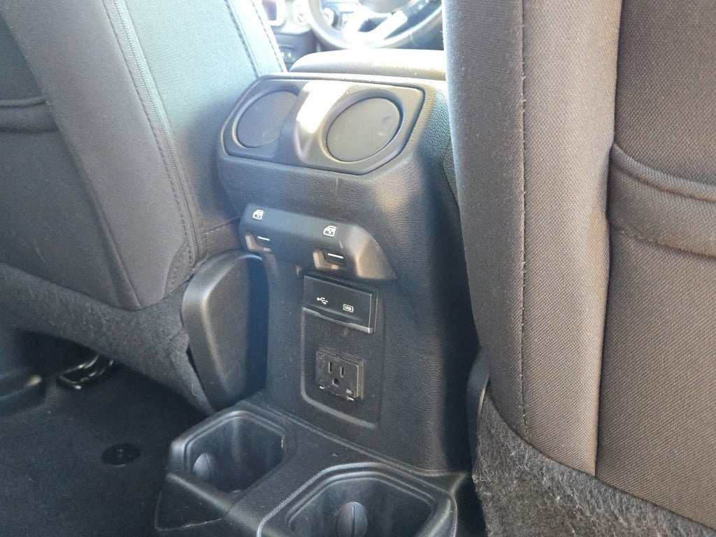 Used 2018 Jeep Wrangler Unlimited Sahara w/ Cold Weather Group image 11