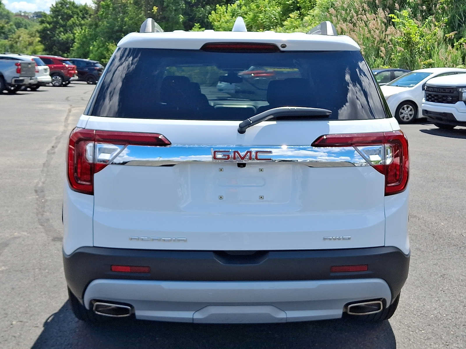 Used 2023 GMC Acadia SLE w/ Driver Convenience Package AWD/4WD image 6
