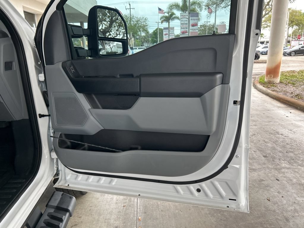 Used 2025 Ford F350 XL w/ XL Driver Assist Package AWD/4WD image 28