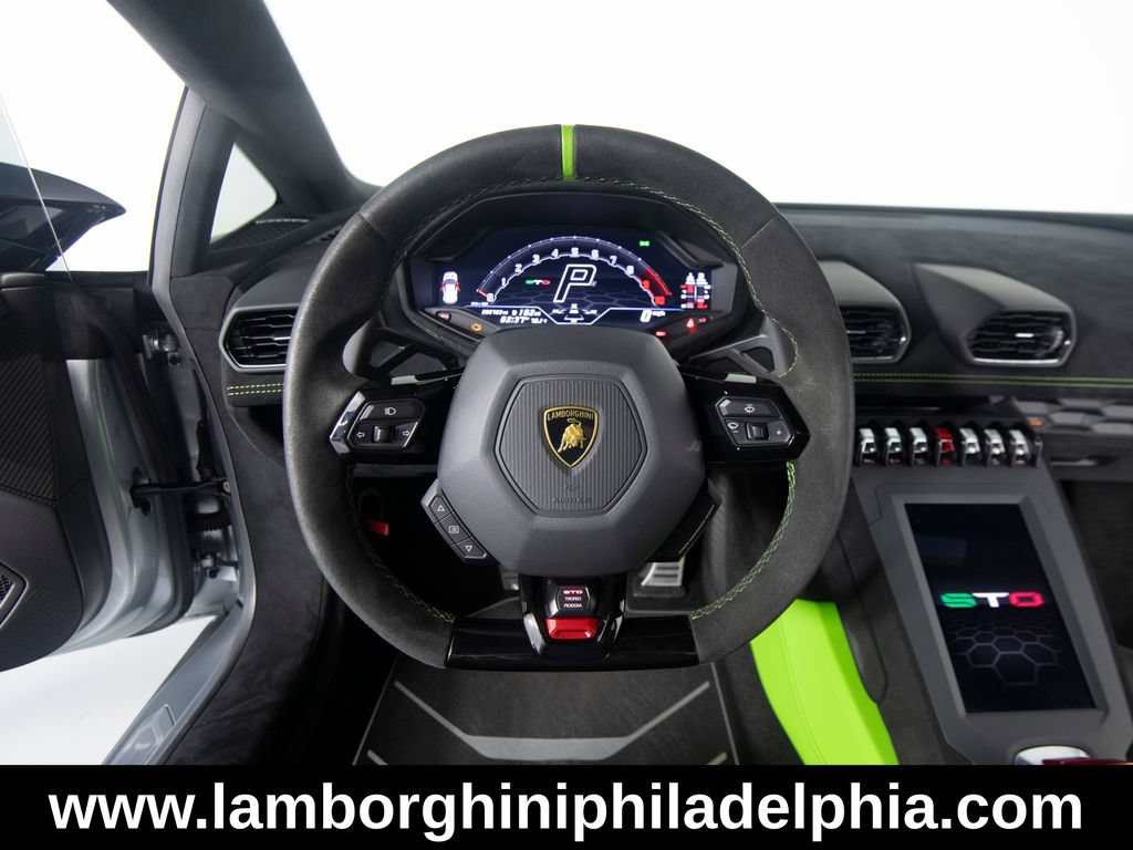 Used 2023 Lamborghini Huracan STO RWD image 15