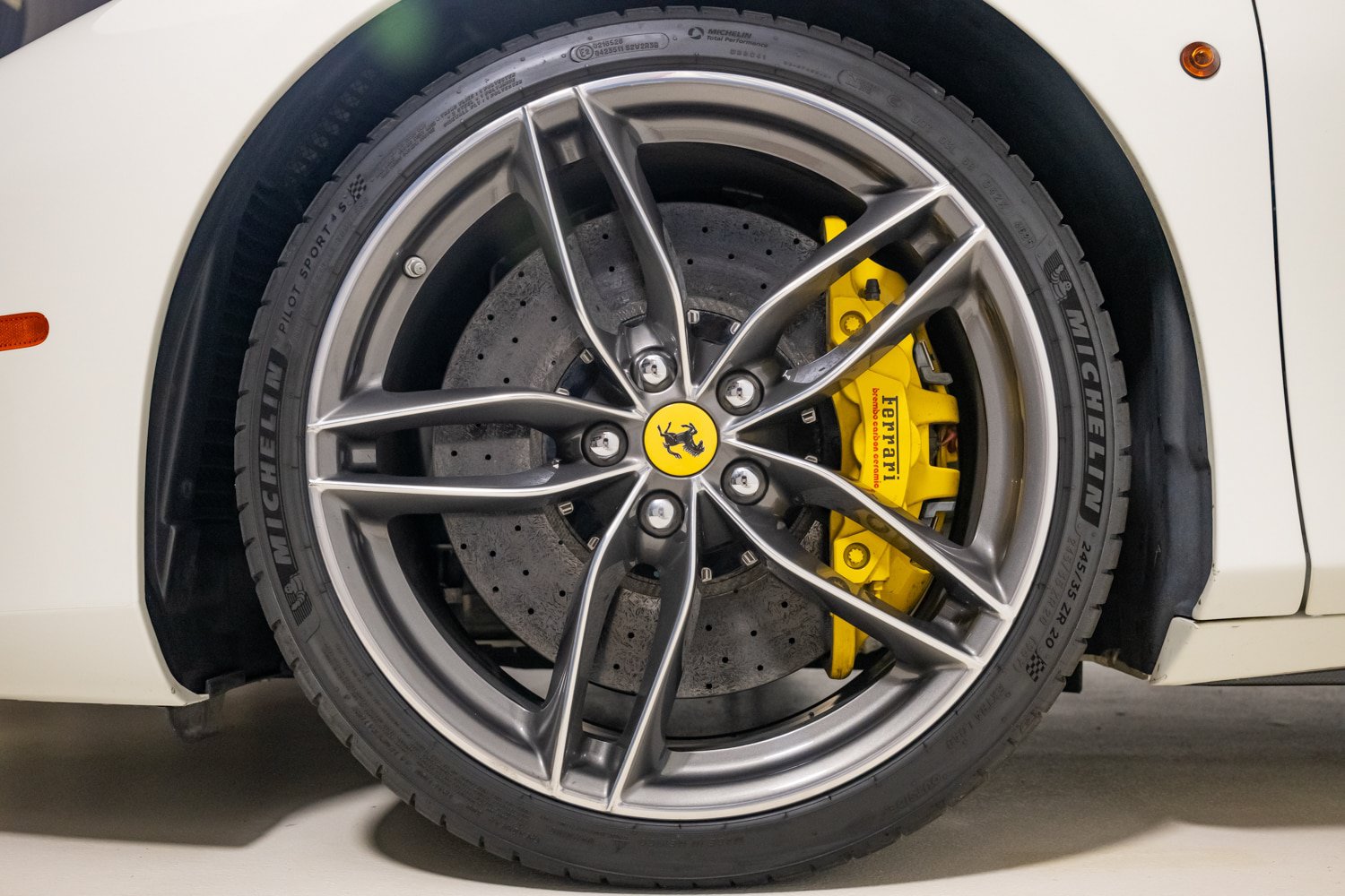 Certified 2017 Ferrari 488 Spider RWD image 23