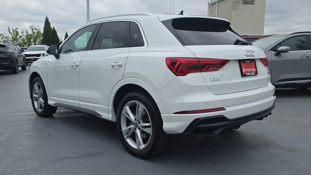 Used 2020 Audi Q3 2.0T Premium Plus w/ Premium Plus Package AWD/4WD image 5