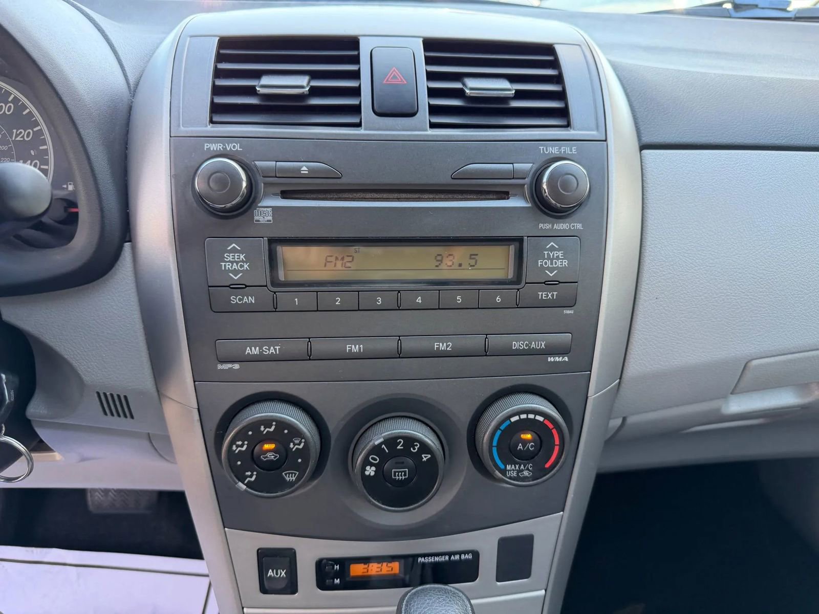 Used 2011 Toyota Corolla LE image 33