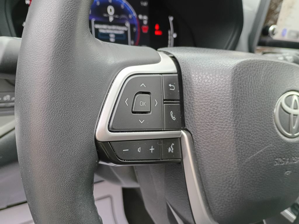 Used 2025 Toyota Grand Highlander AWD image 43