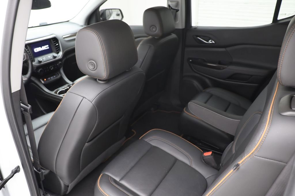 Used 2023 GMC Acadia AT4 w/ Technology Package AWD/4WD image 10