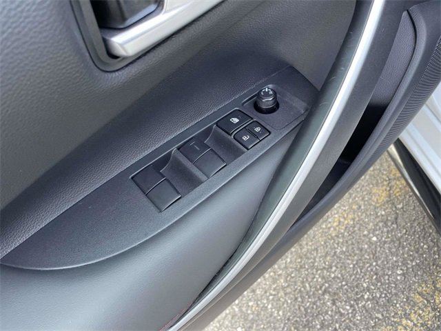 Certified 2025 Toyota Corolla SE image 18