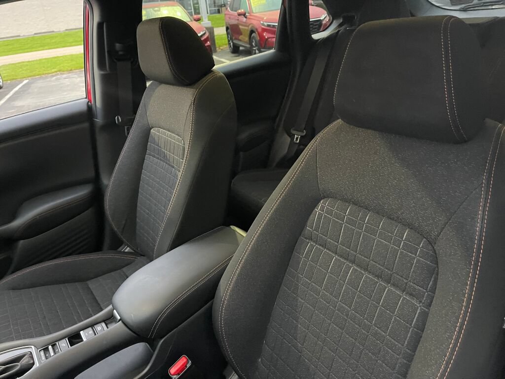 Certified 2025 Honda HR-V Sport image 7