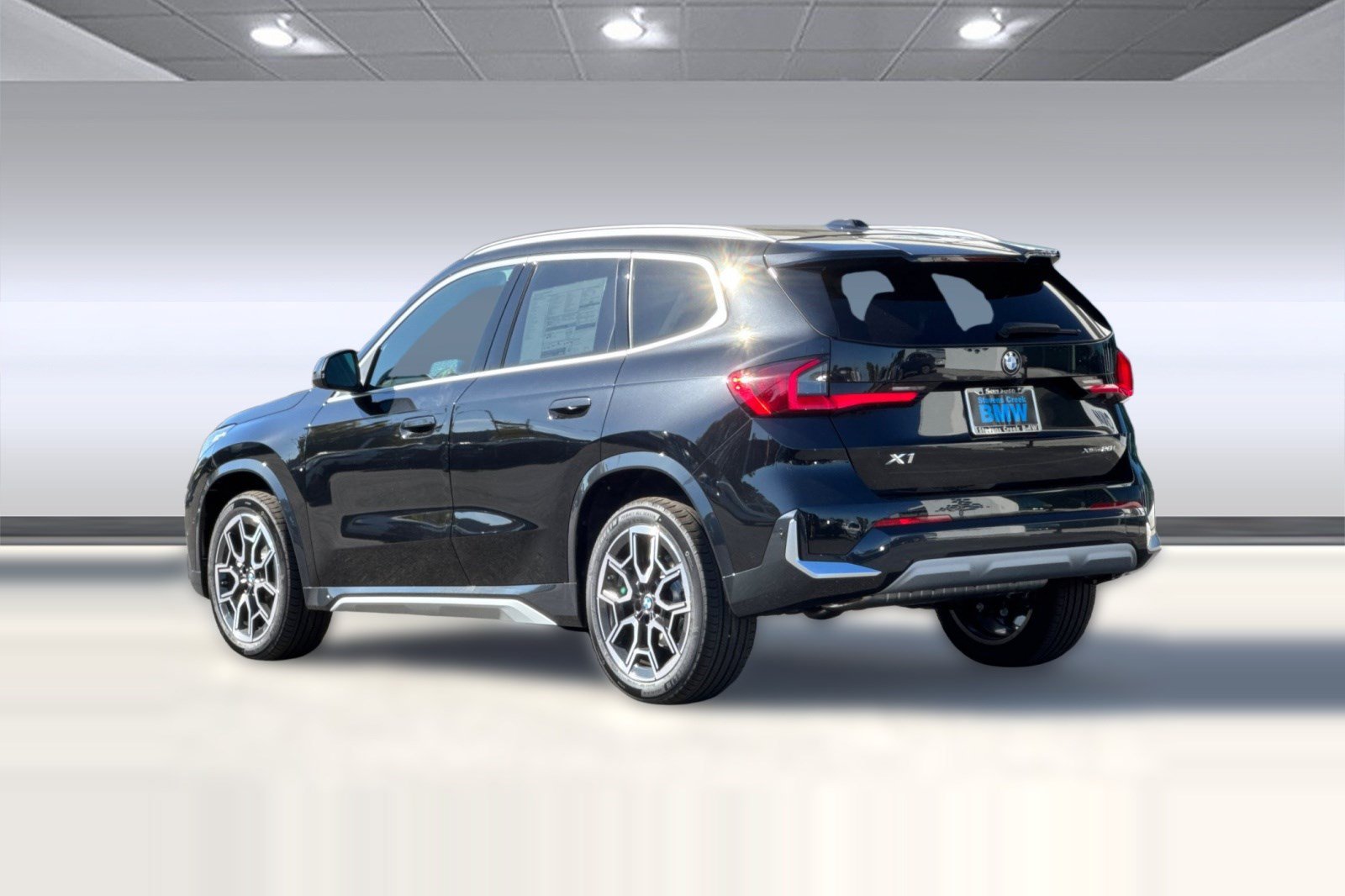 New 2027 BMW X1 xDrive28i AWD/4WD image 3