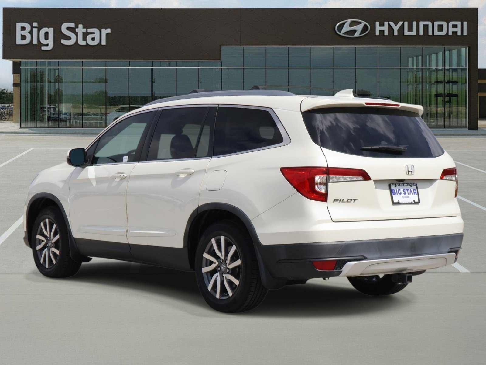 Used 2019 Honda Pilot EX-L image 3