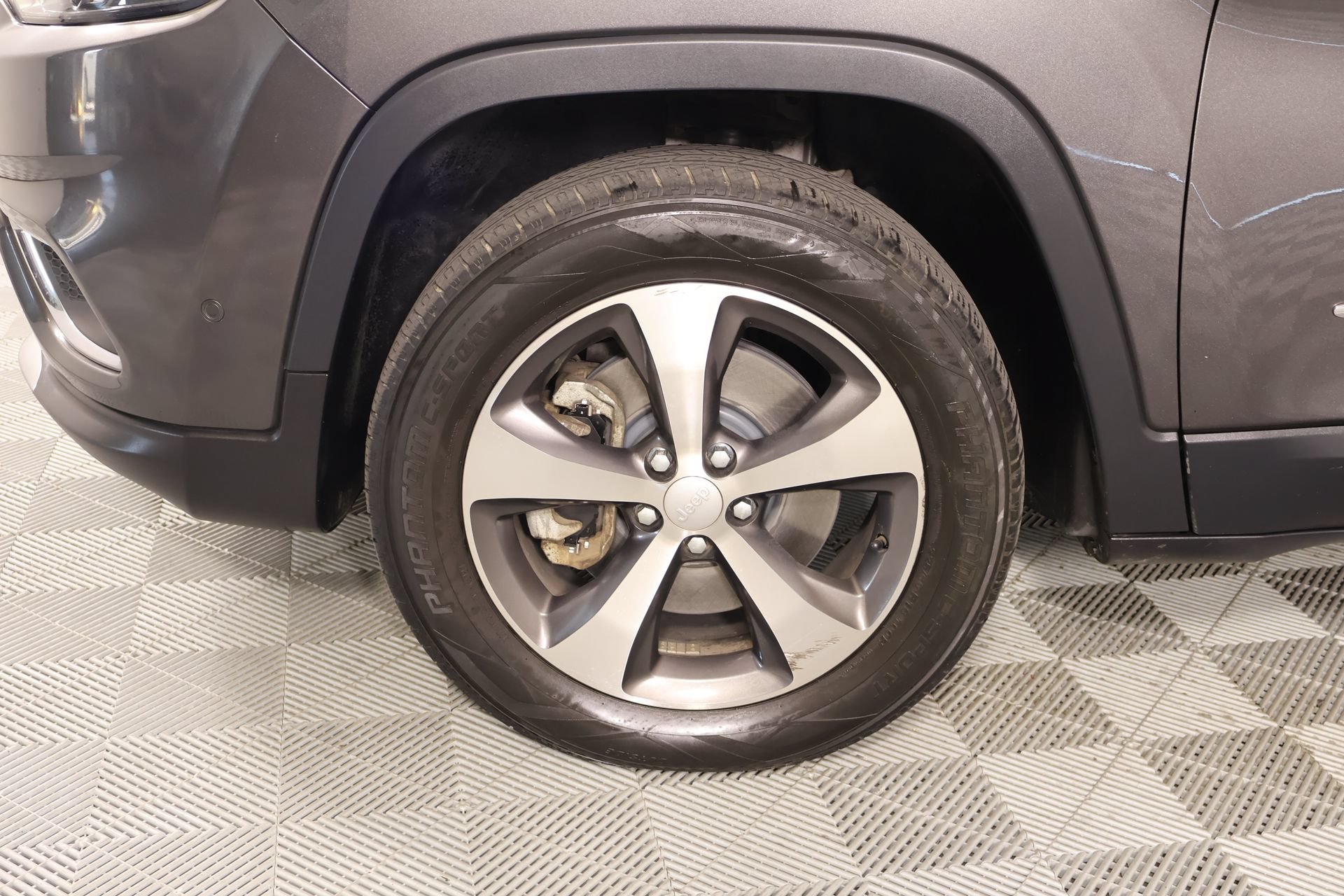Used 2021 Jeep Cherokee Limited AWD/4WD image 18