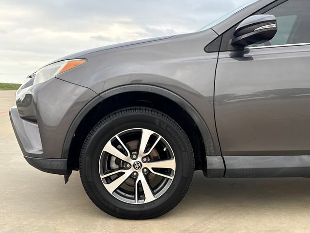 Used 2017 Toyota RAV4 XLE FWD image 4