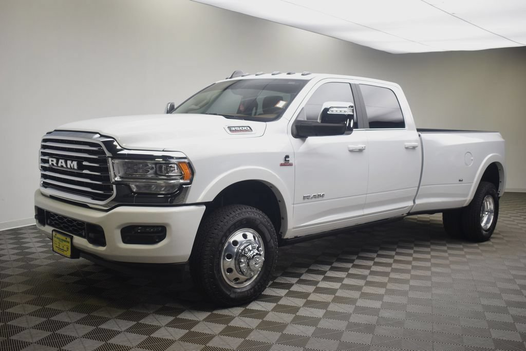 Used 2024 RAM 3500 Limited AWD/4WD image 40