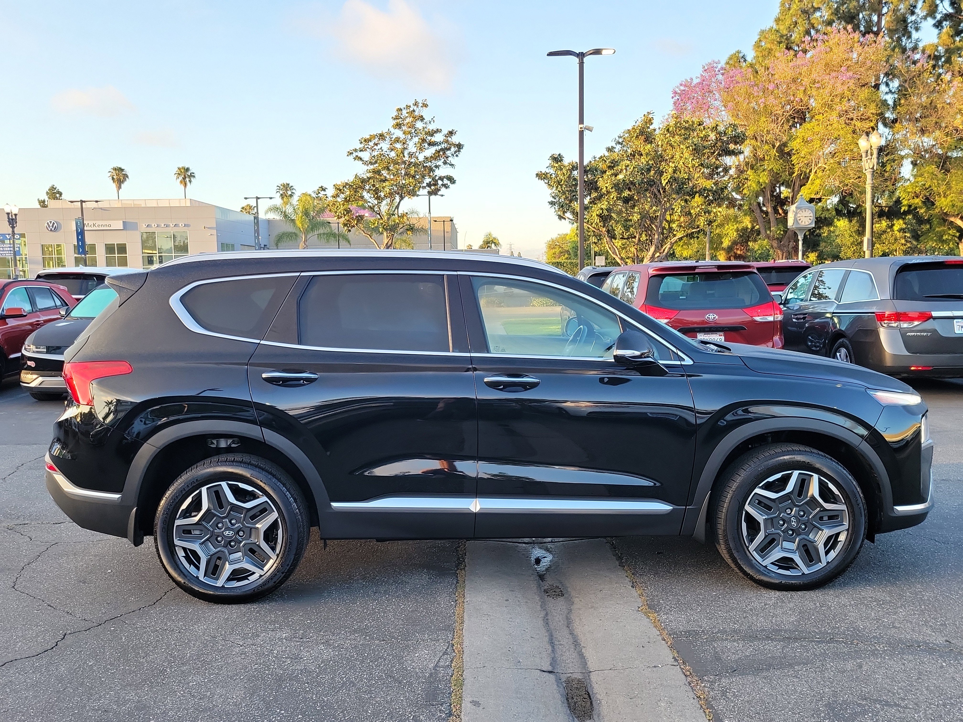 Certified 2023 Hyundai Santa Fe SEL Premium image 5