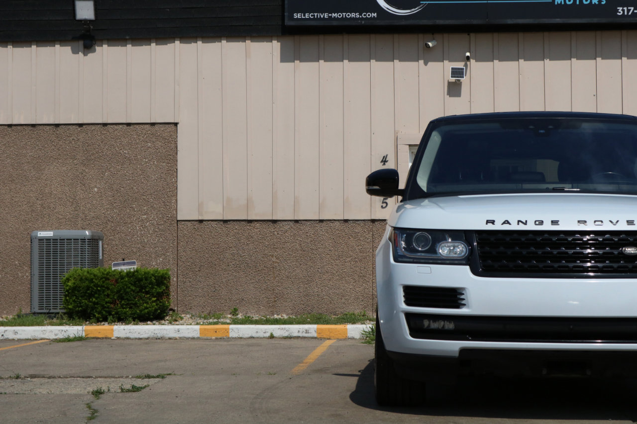 Used 2017 Land Rover Range Rover Supercharged image 4