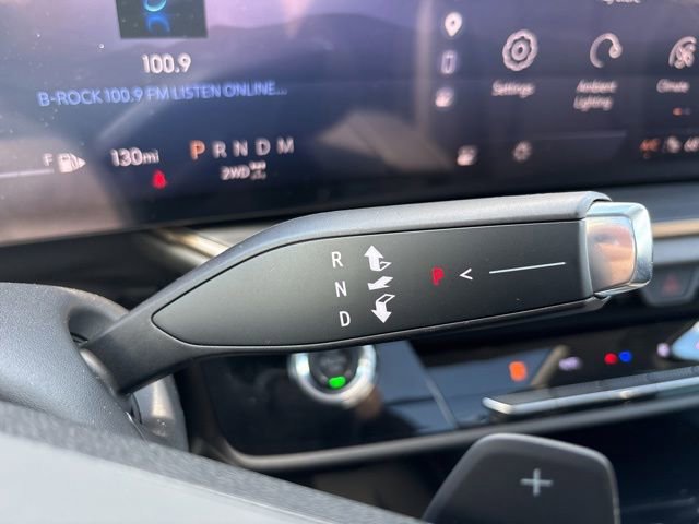 Used 2025 Buick Envision Avenir AWD/4WD image 23