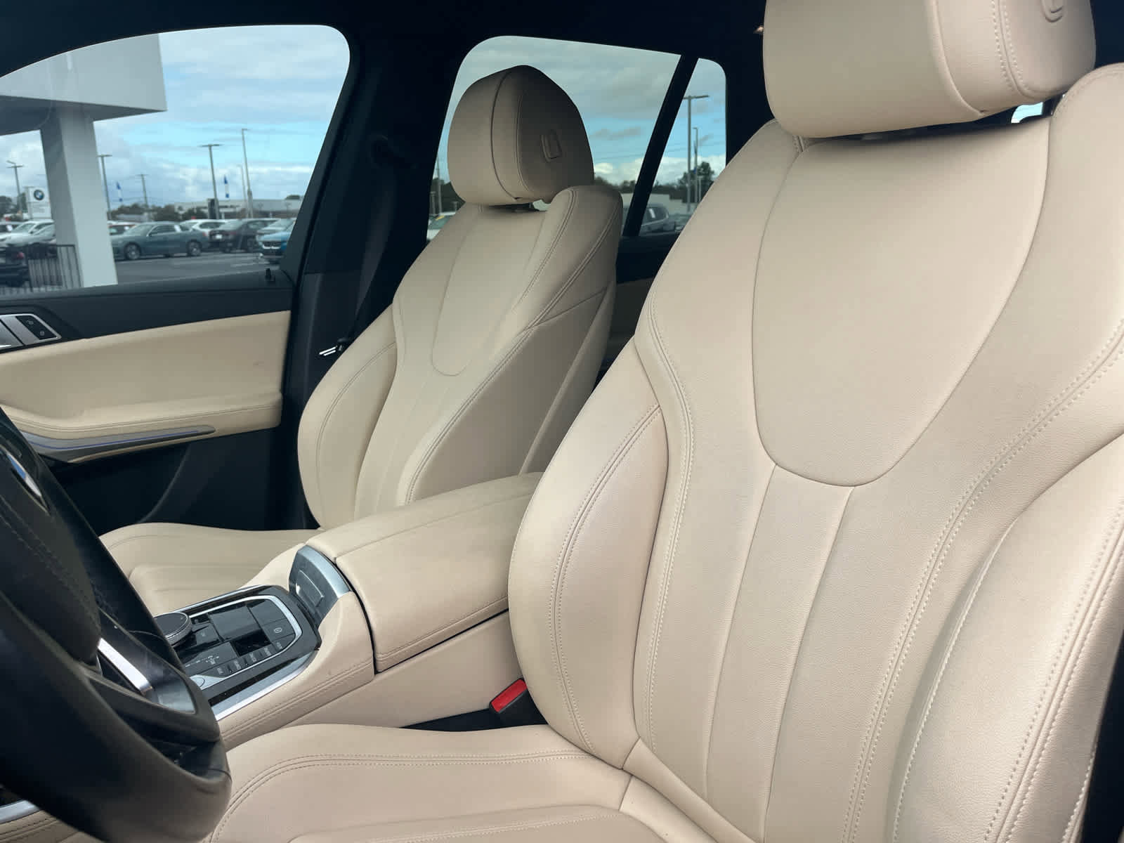 Used 2021 BMW X5 sDrive40i w/ Premium Package image 9