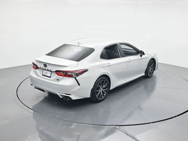 Used 2024 Toyota Camry SE w/ Convenience Package image 37