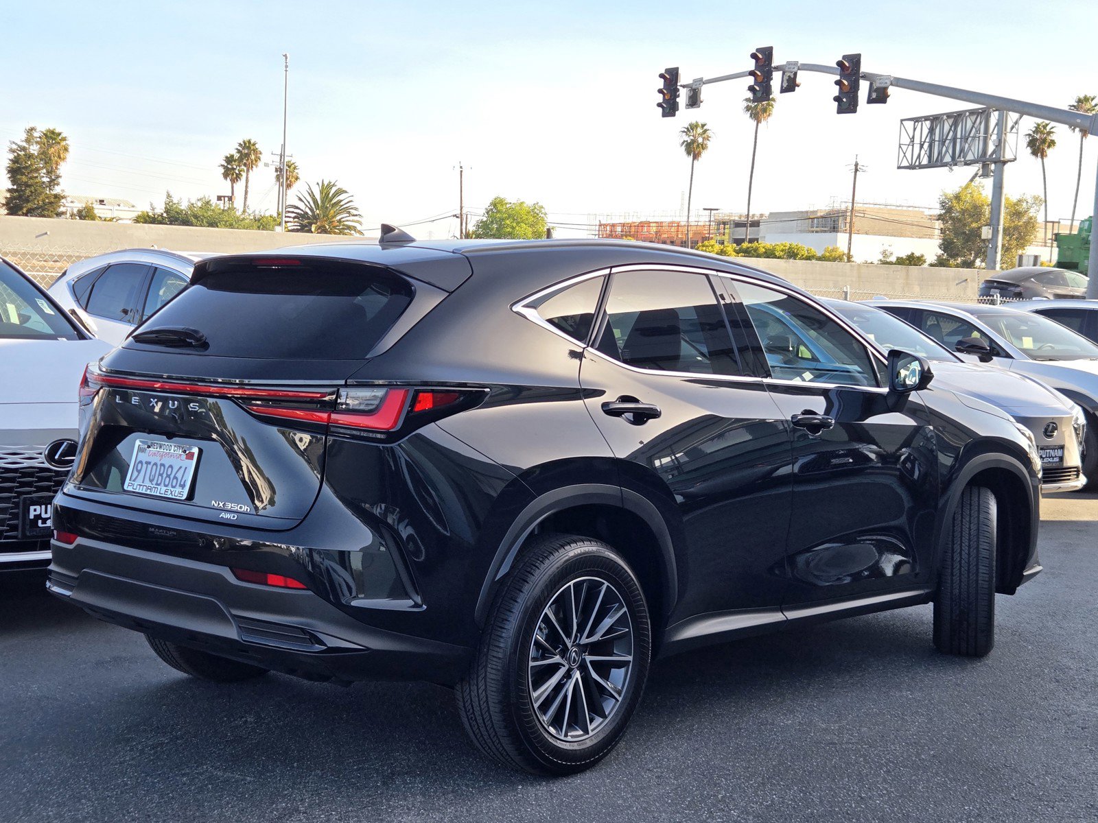 Used 2025 Lexus NX 350h AWD w/ Cold Area Package image 4
