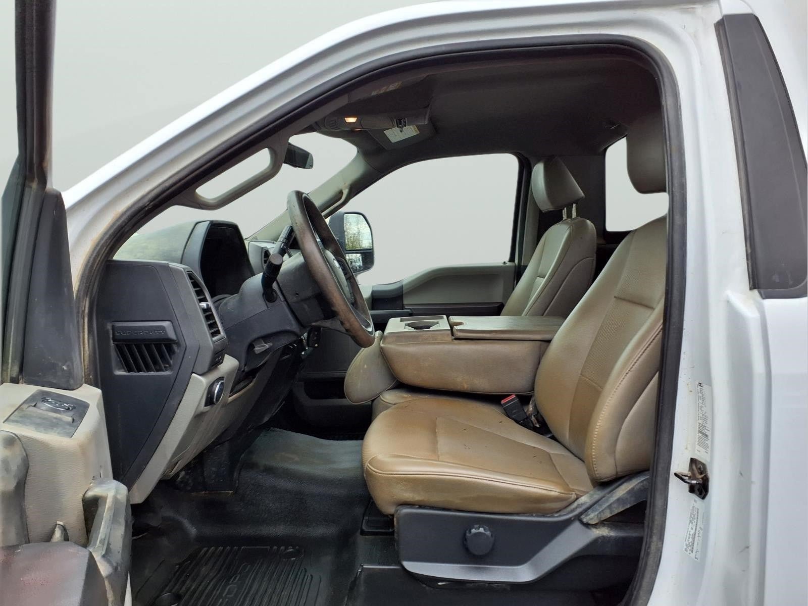 Used 2022 Ford F550 Luxury RWD image 12
