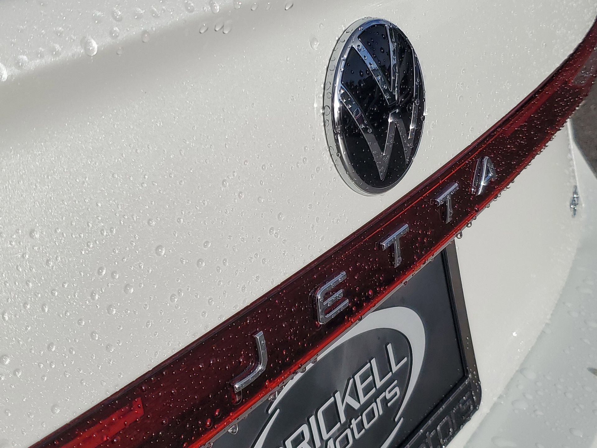 Used 2025 Volkswagen Jetta SE FWD image 6