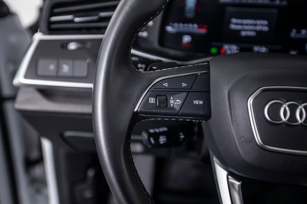 Used 2023 Audi Q8 Premium AWD/4WD image 37