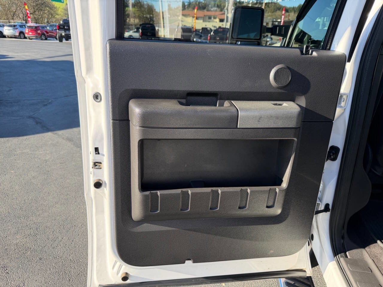 Used 2011 Ford F350 Lariat w/ Chrome Pkg image 16