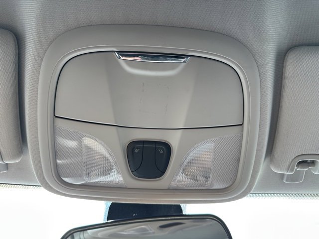 Used 2019 Jeep Cherokee Latitude w/ Popular Appearance Group image 36