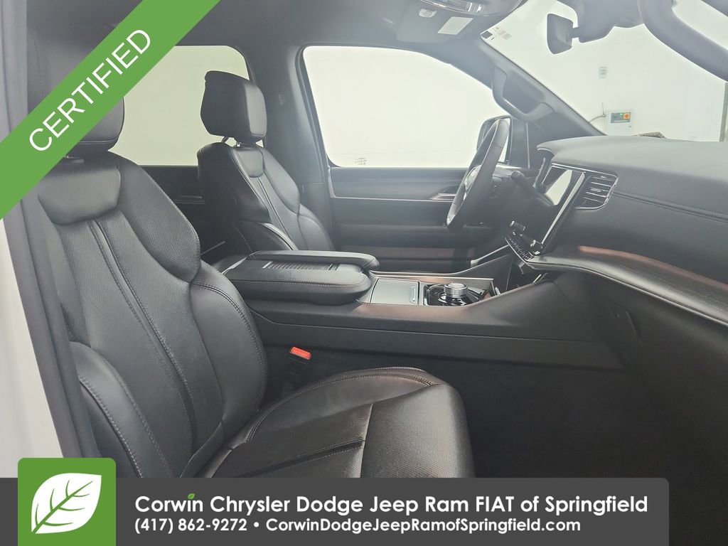 Certified 2024 Jeep Wagoneer L Series II w/ Flexible Seating Group image 34