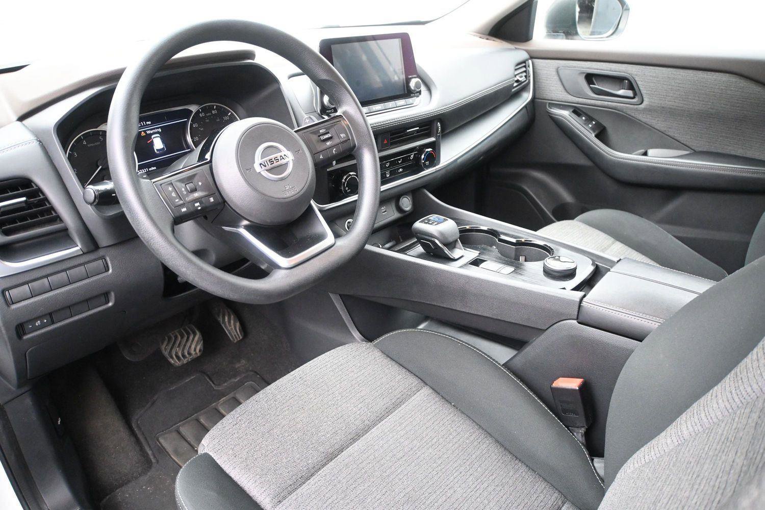 Used 2021 Nissan Rogue S AWD/4WD image 2