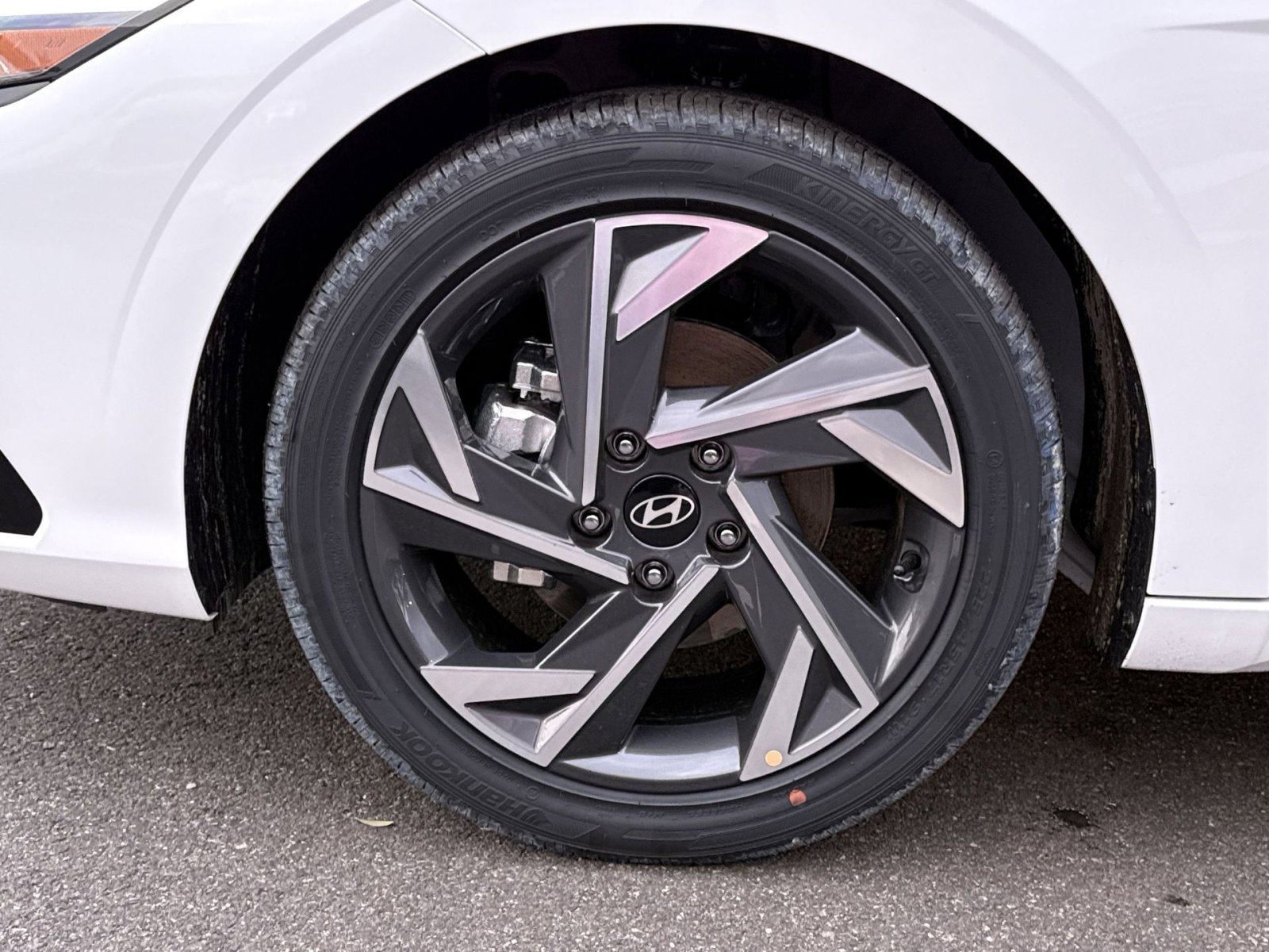 New 2026 Hyundai Elantra Limited w/ Cargo Package FWD image 12