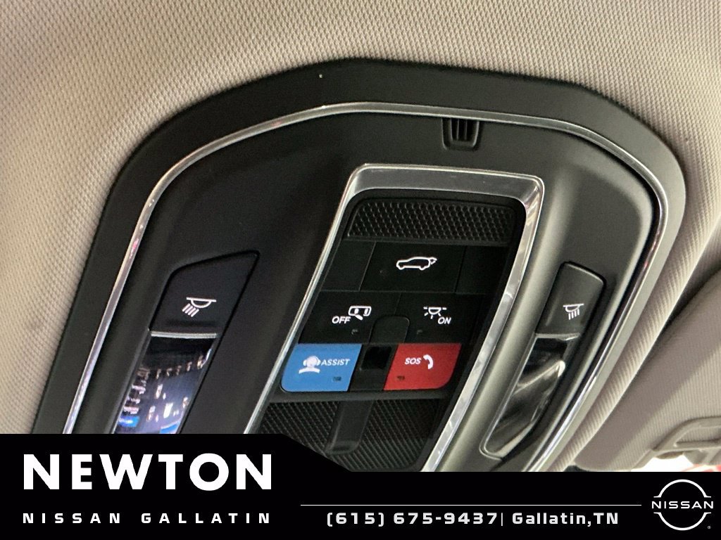Used 2023 Jeep Grand Cherokee Limited w/ Luxury Tech Group II AWD/4WD image 41
