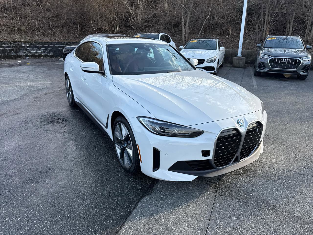 Used 2023 BMW i4 eDrive35 w/ Premium Package image 68