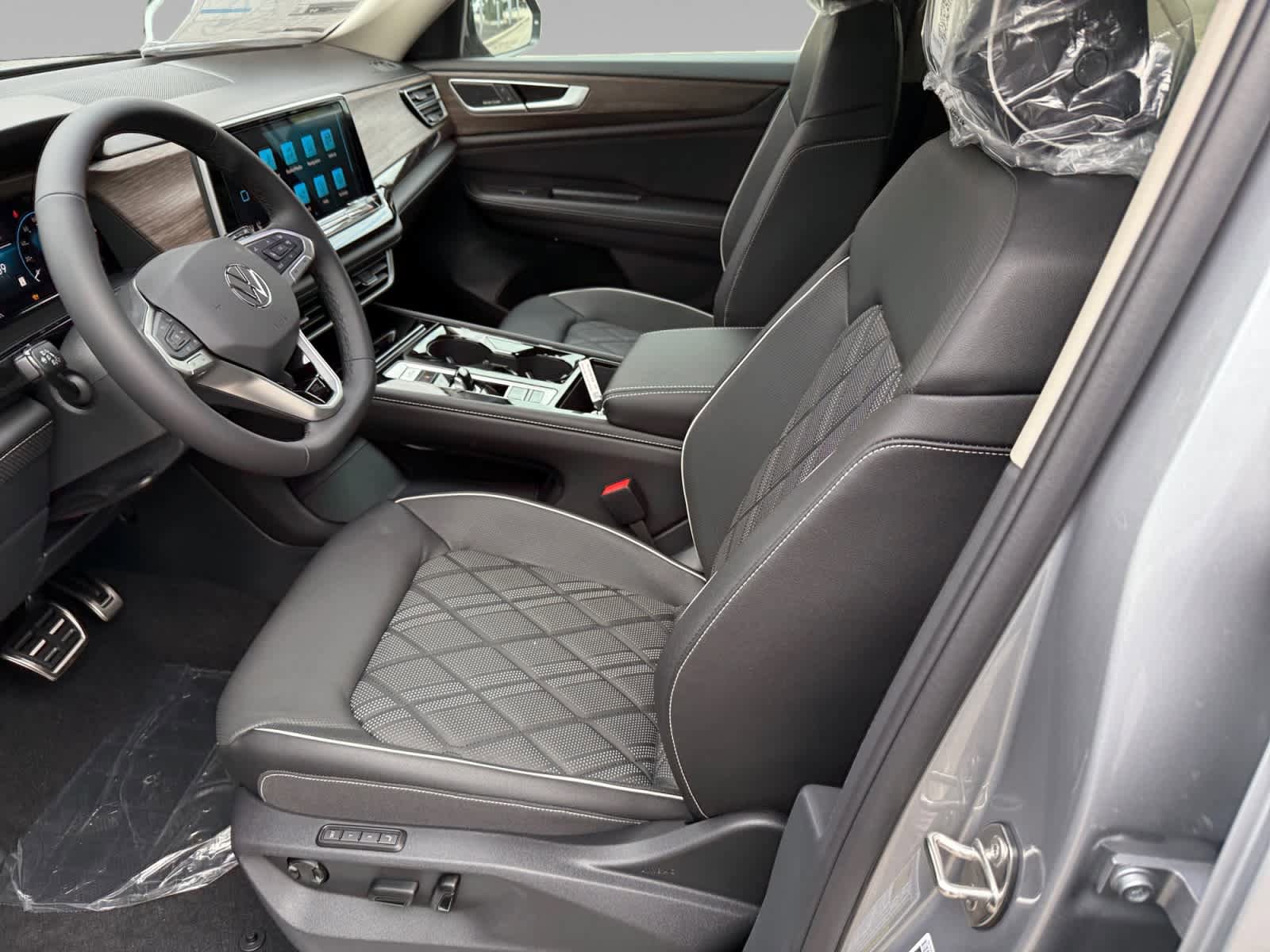 New 2026 Volkswagen Atlas SEL Premium R-Line image 15