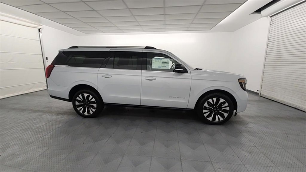 New 2025 Ford Expedition Max Platinum w/ Driver's Package image 9