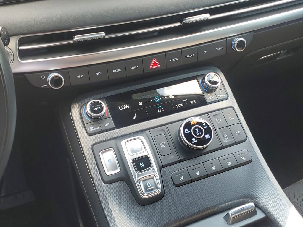 Used 2024 Hyundai Palisade Calligraphy image 23