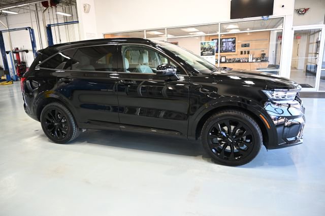 Used 2023 Kia Sorento SX image 4