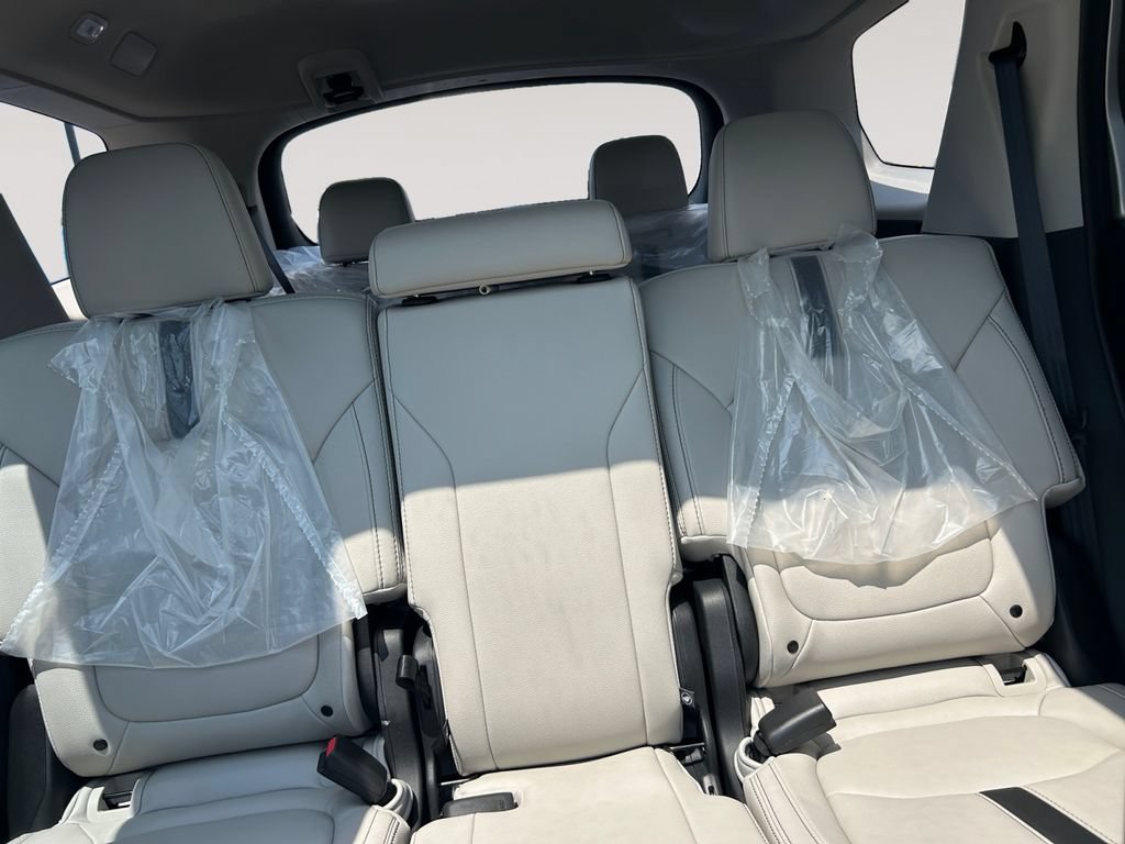 New 2026 Honda Pilot Touring image 13