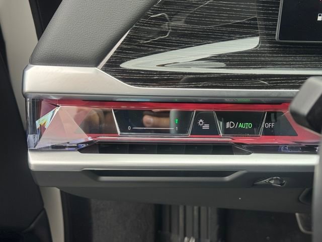 Certified 2025 BMW 740i xDrive image 15