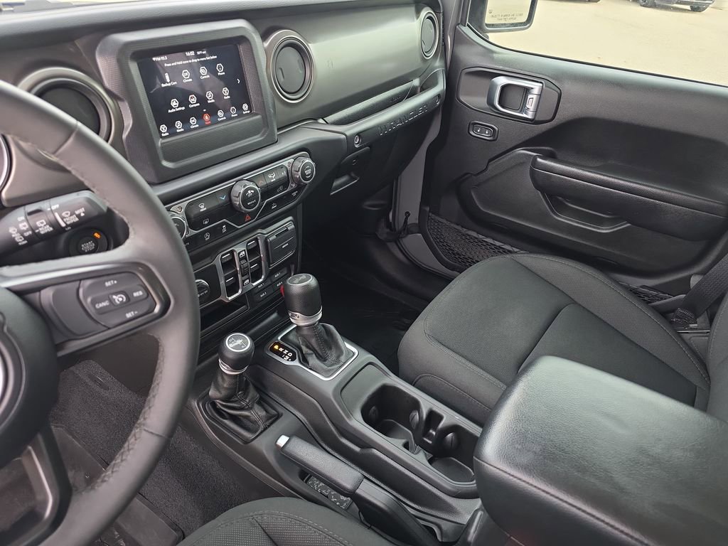 Used 2023 Jeep Wrangler Unlimited Sport AWD/4WD image 24