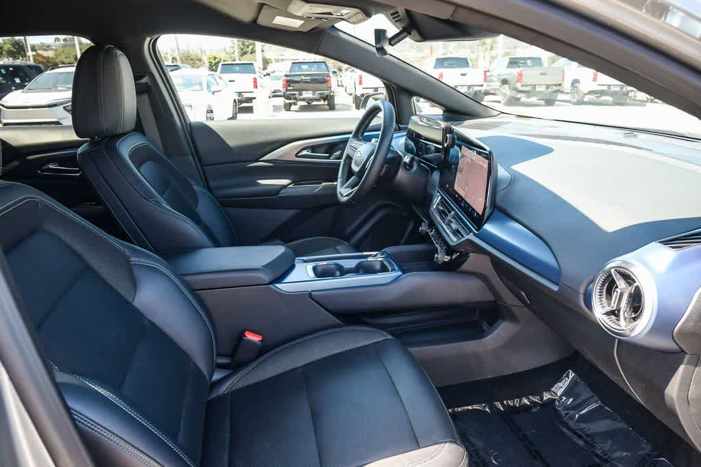 Used 2024 Chevrolet Equinox EV LT FWD image 16
