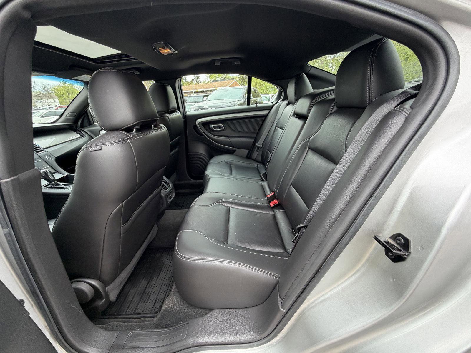 Used 2017 Ford Taurus SEL w/ Equipment Group 201A FWD image 24
