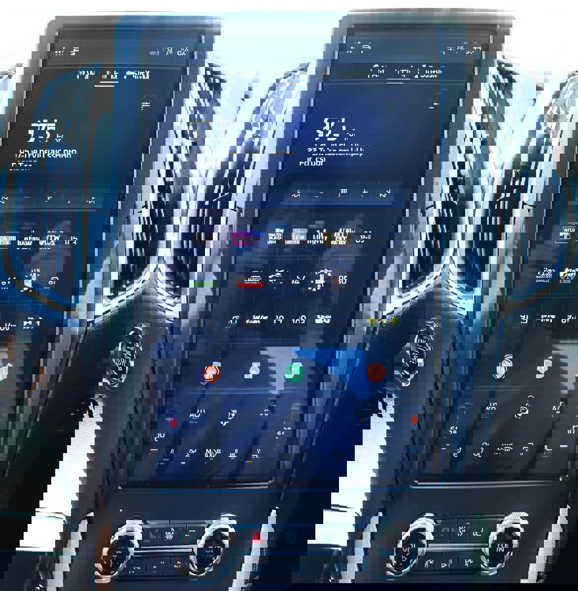 Used 2024 Ford Edge SEL image 50