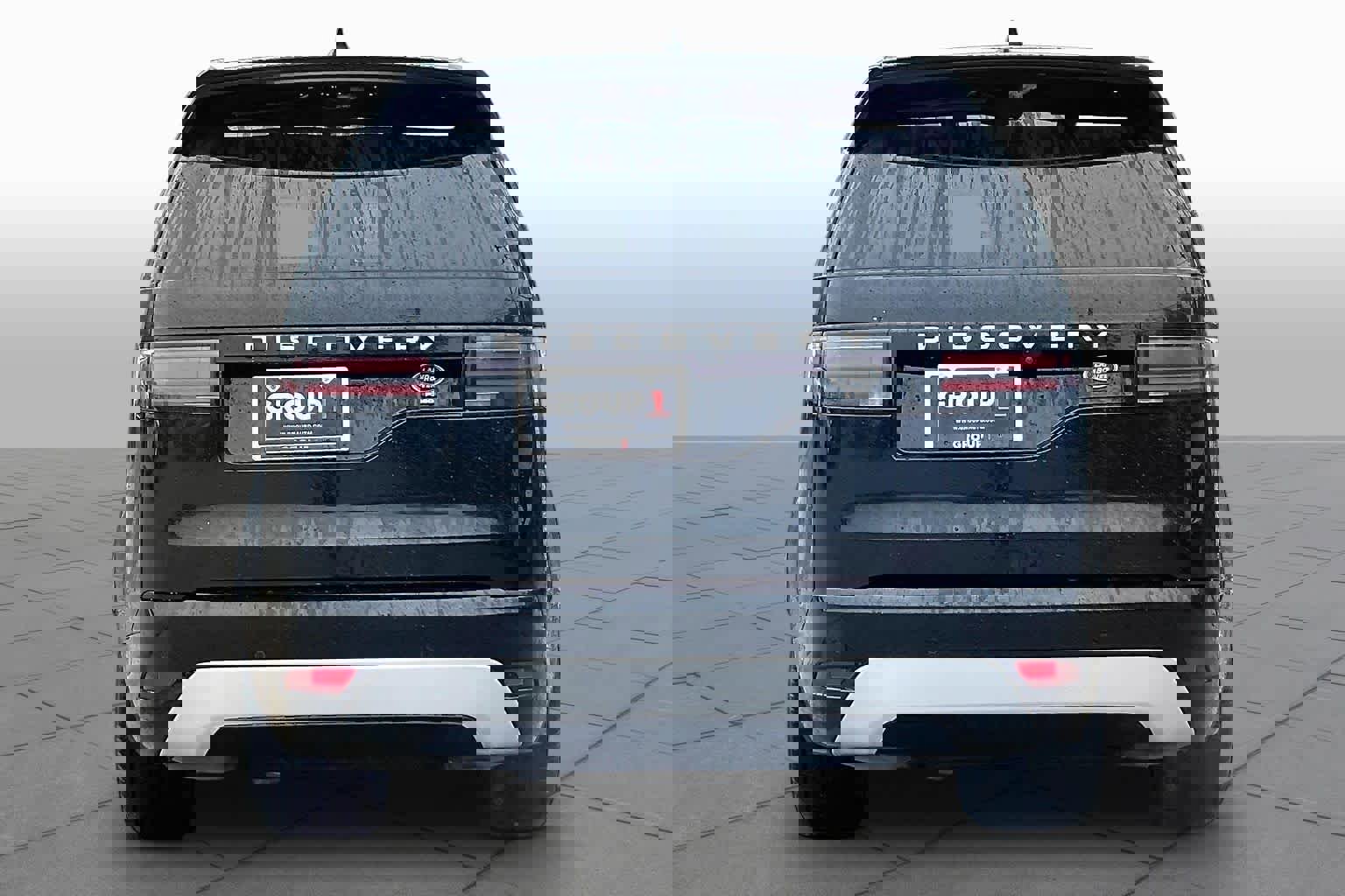 Used 2023 Land Rover Discovery Metropolitan Edition AWD/4WD image 5