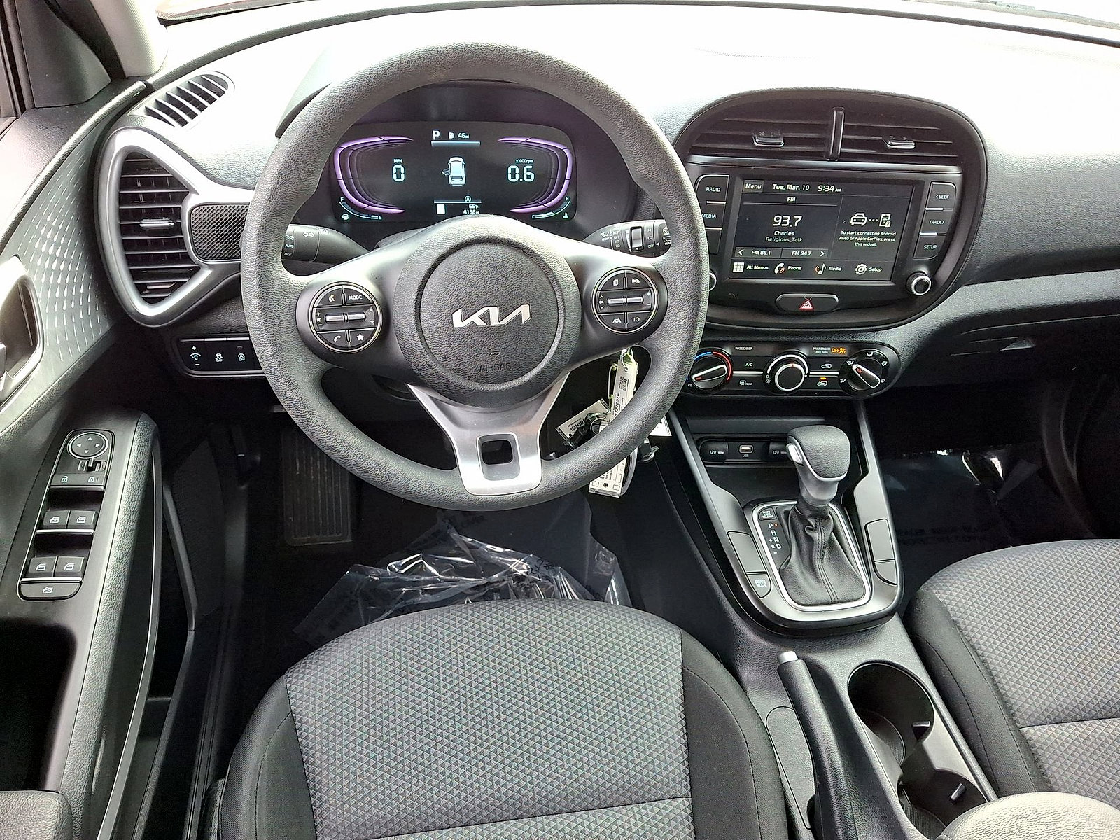 Used 2025 Kia Soul LX FWD image 20