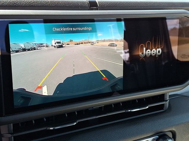 Used 2024 Jeep Gladiator Sport image 14